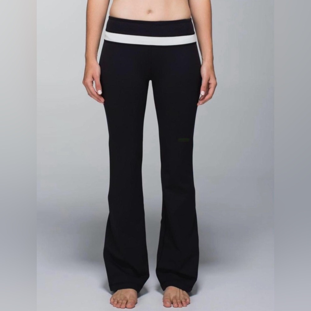 Lululemon Groove Pant - Black/Ghost